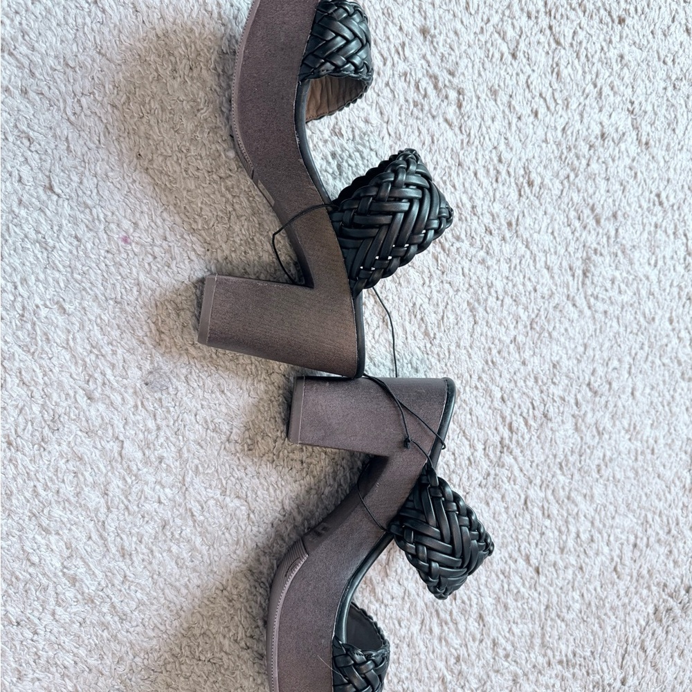 Report | Dolce Vita Black Woven Block Heel Mules